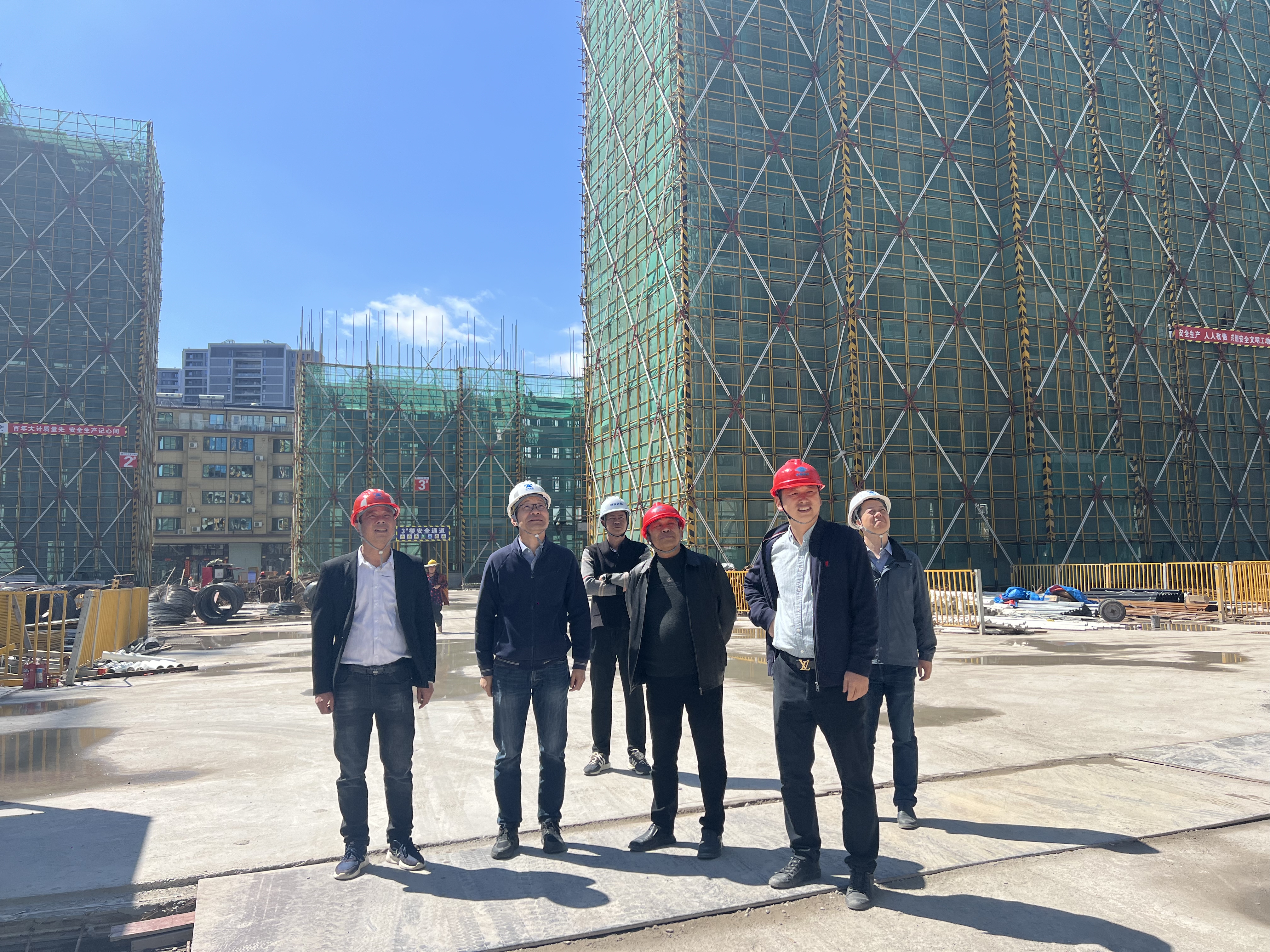 1712129645598703.jpg 云曜芳華現(xiàn)場2.jpg