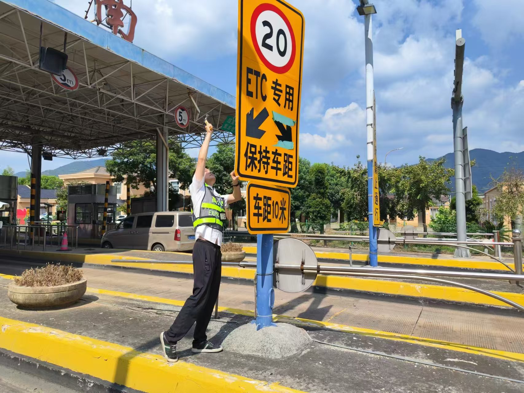 1725499221843112.jpg 08c3b45f6f208a89962ede039b061ac.jpg