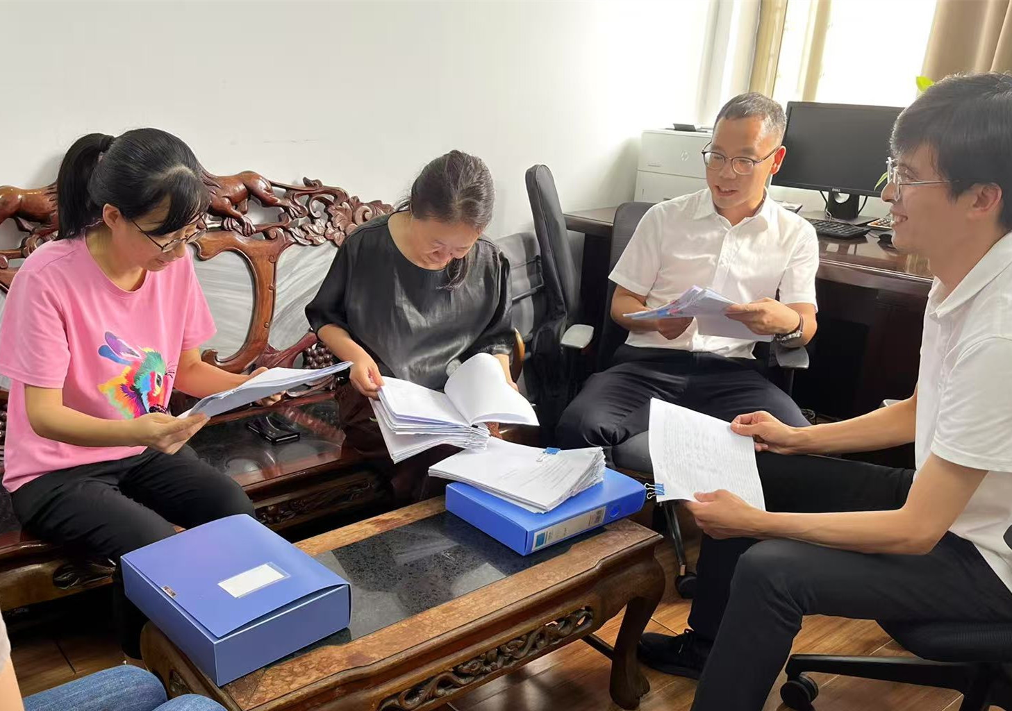 1759024462868725.jpg 房產(chǎn)檢查交流現(xiàn)場.jpg